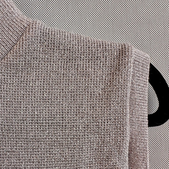Audrey L | Silver Metallic Sleeveless Mock Neck Knit Top | Size M - Picture 3 of 7